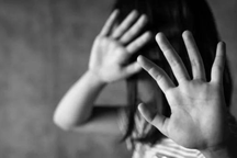 Đình chỉ công tác phó hiệu trưởng bị tố sàm sỡ nữ sinh lớp 9