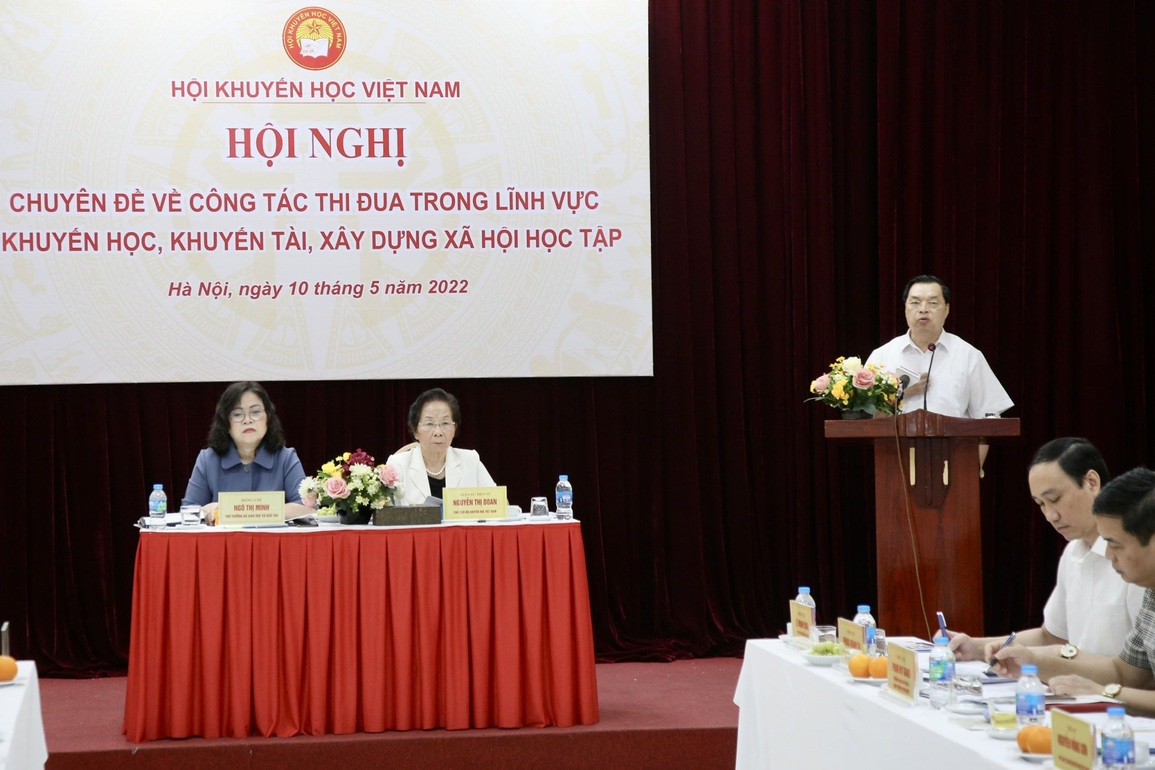 Cần có phong trào cả nước thi đua khuyến học, khuyến tài, xây dựng XHHT - 3 Cần có phong trào cả nước thi đua khuyến học, khuyến tài, xây dựng XHHT - 3