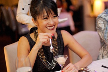 Hồng Nhung tự tin với vẻ đẹp “không tuổi” 