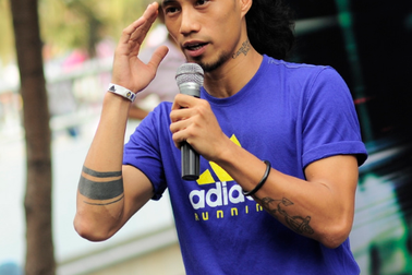 Ultra BOOST: siêu giày khuấy đảo cộng đồng chạy bộ