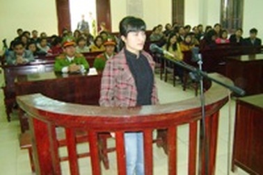 Chiếm đoạt gần 60 vòng vàng, lĩnh 14 năm tù