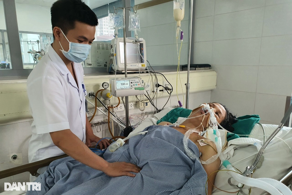 Bác sĩ kêu gọi nhà hảo tâm cứu người mẹ đang còn cơ hội sống - 1 Bác sĩ kêu gọi nhà hảo tâm cứu người mẹ đang còn cơ hội sống - 1