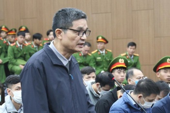 Cựu Cục trưởng Nguyễn Thanh Phong đang cố "vớt vát" điều gì trước tòa?