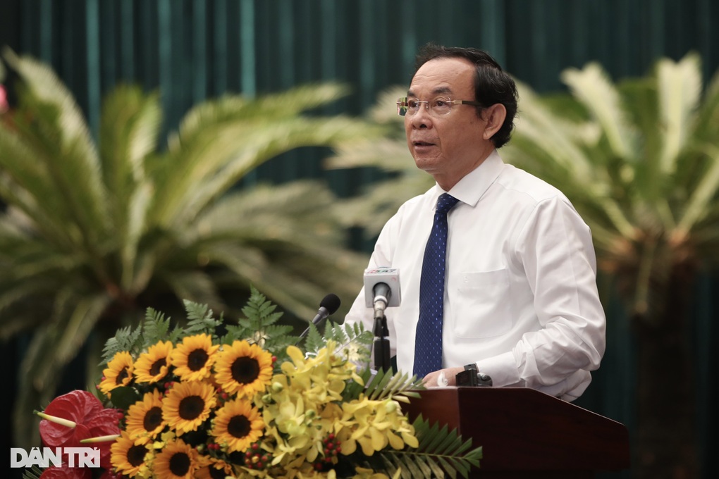 Bí thư TPHCM: Lấy phiếu tín nhiệm để xem cán bộ thực hiện lời hứa đến đâu - 2 Bí thư TPHCM: Lấy phiếu tín nhiệm để xem cán bộ thực hiện lời hứa đến đâu - 2