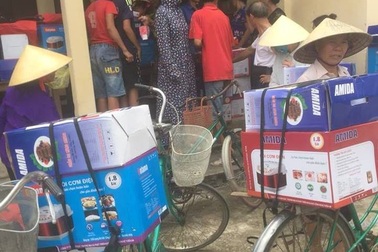 Vụ dân mua hàng kém chất lượng giá cao: Yêu cầu kiểm điểm Trưởng phòng Văn hóa