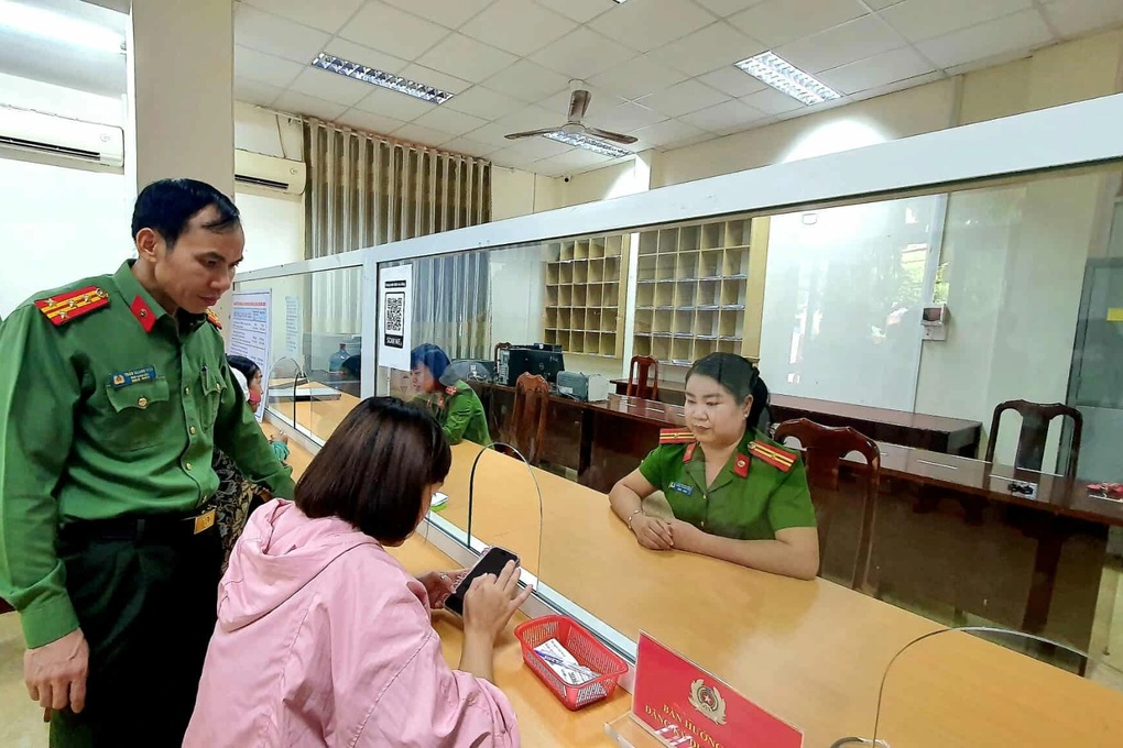 Hơn 700 người hỗ trợ vận hành chính quyền địa phương 2 cấp - 1 Hơn 700 người hỗ trợ vận hành chính quyền địa phương 2 cấp
