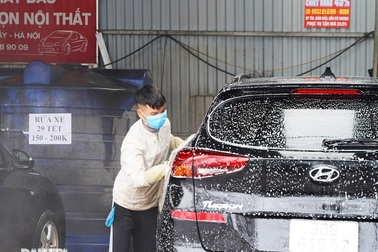 Dịch vụ rửa xe ở Hà Nội hốt bạc dịp Tết Nguyên đán, giá tăng cao gấp 4 lần
