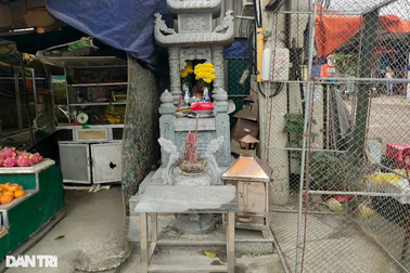 Lịch sử ngôi mộ cổ không hài cốt nằm ngay góc ngã tư đèn đỏ