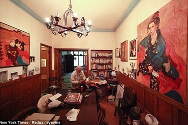 Choáng với ăn mày sống trong căn hộ 73 tỷ đồng