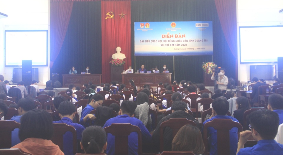 Trẻ em cần được bảo vệ, chăm lo, phát triển! - 1 Trẻ em cần được bảo vệ, chăm lo, phát triển! - 1