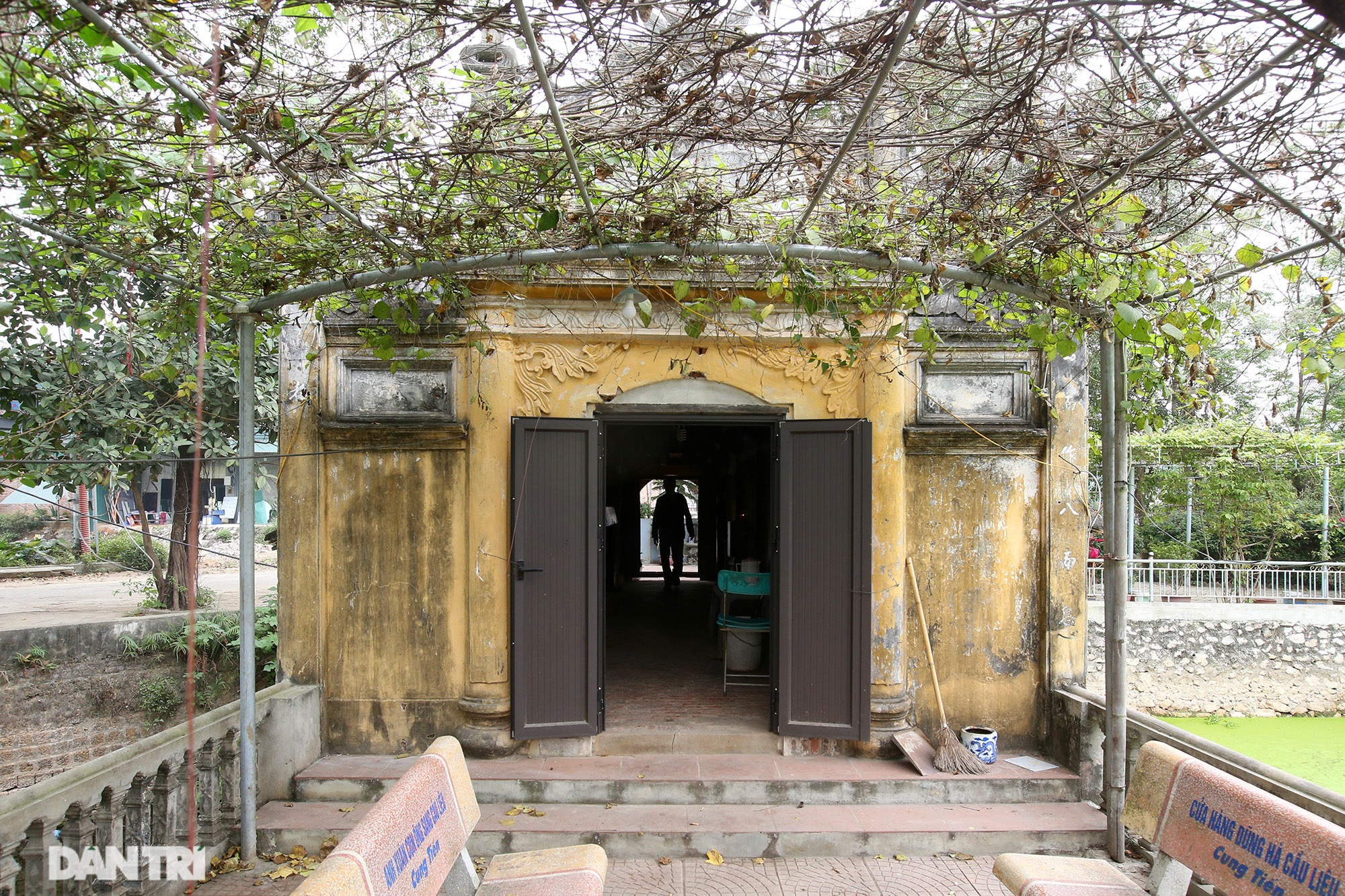 Độc lạ cây cầu có hình thuyền nan úp ngược ở Hà Nội - 8 Độc lạ cây cầu có hình thuyền nan úp ngược ở Hà Nội - 8