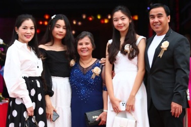 Con gái Quyền Linh cao vượt ba, càng lớn càng xinh đẹp