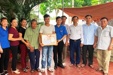 Cứu sống sinh viên ĐH Bách khoa Hà Nội bị đuối nước