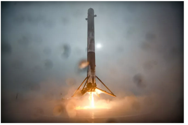 Mỹ: Tên lửa đẩy Falcon 9 nổ tung khi tiếp hạm
