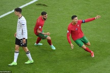 Tăng tốc như mãnh thú, C.Ronaldo cân bằng kỷ lục vĩ đại