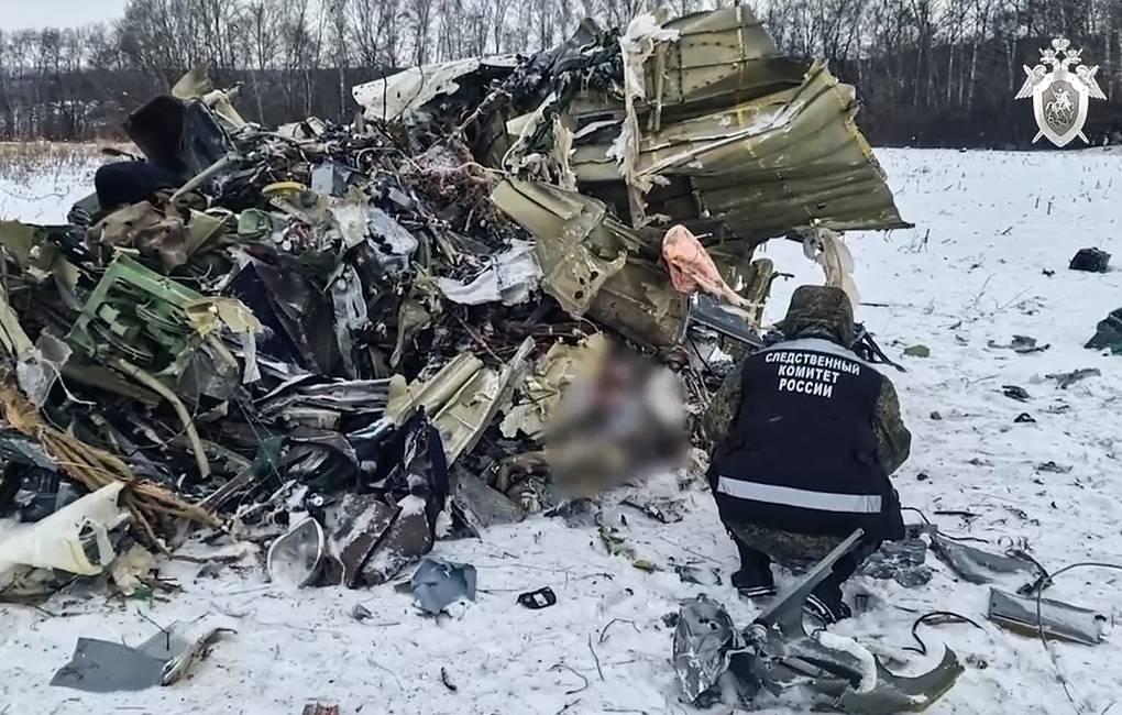 Nga truy vết vũ khí đã bắn rơi máy bay chở 65 tù binh Ukraine - 1 Nga truy vết vũ khí đã bắn rơi máy bay chở 65 tù binh Ukraine - 1