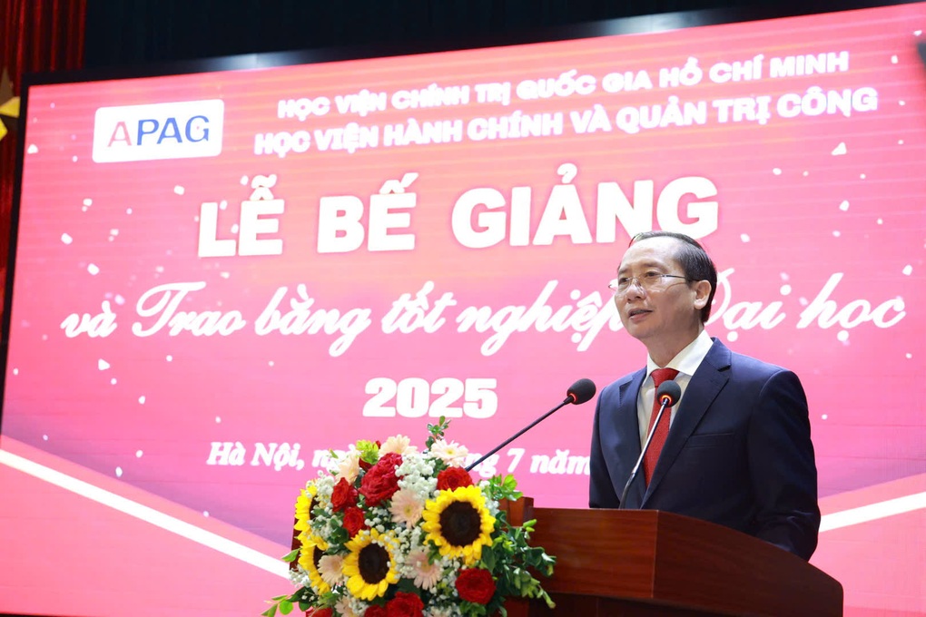 សិស្សជំនាន់ពិសេស Thế hệ sinh viên đặc biệt “4 năm 3 trường” chính thức tốt nghiệp - 1