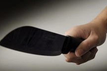 14 đối tượng cầm dao, chai bia đuổi đánh 3 thanh niên đi xe không biển số