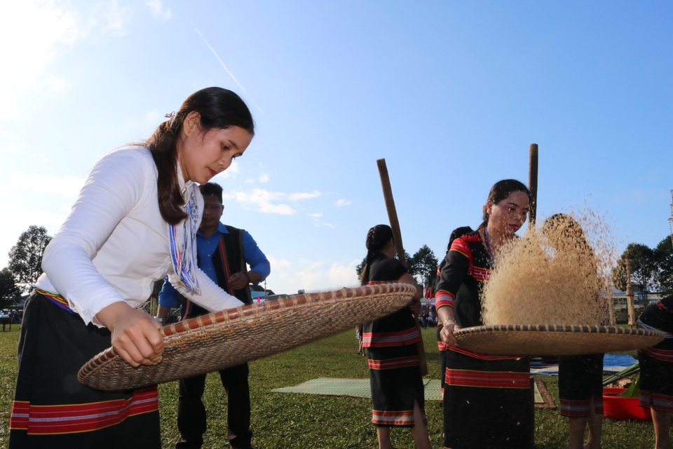 Lễ hội Tết mùa của đồng bào Bhnoong vùng cao Quảng Nam - 6