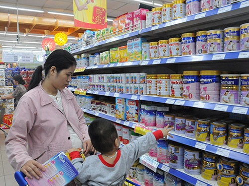 Sự thật đằng sau mức lãi khủng của các "đại gia" sữa