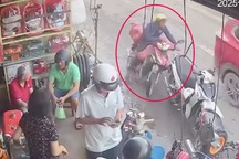Người đàn ông bị đạp ngã xe, suýt đụng ô tô ở Tây Ninh