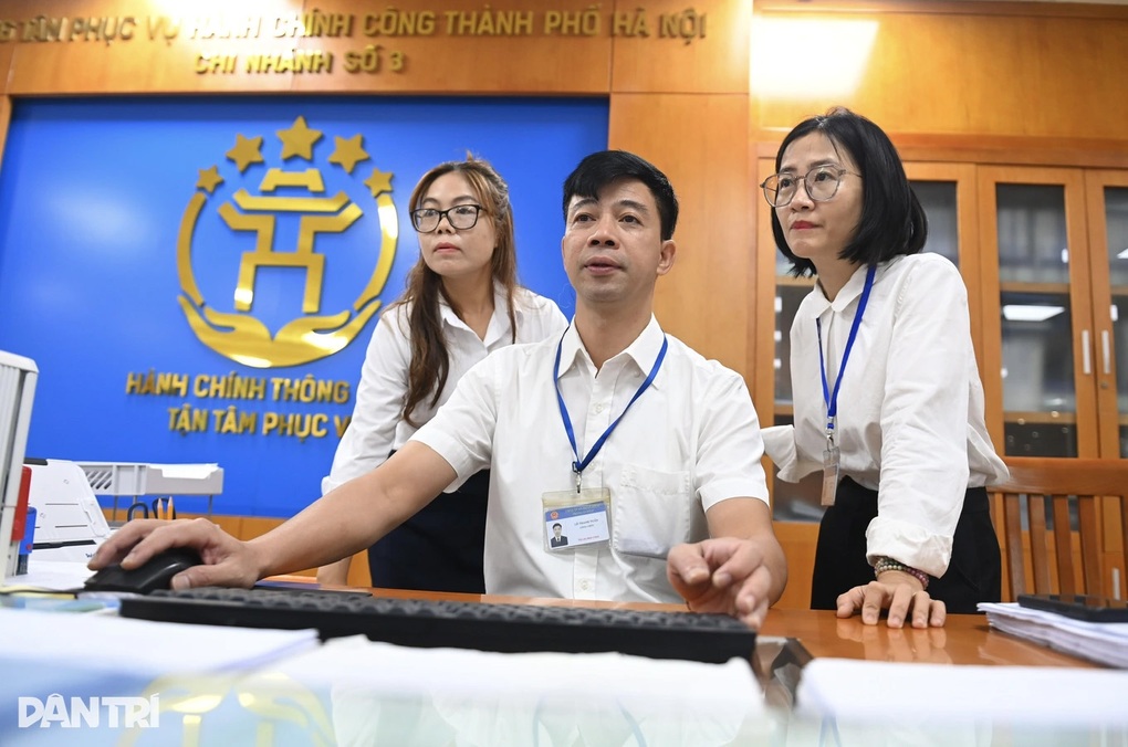 Cán bộ xã thức đêm tìm hiểu luật, nâng cấp bản thân cho yêu cầu mới - 2