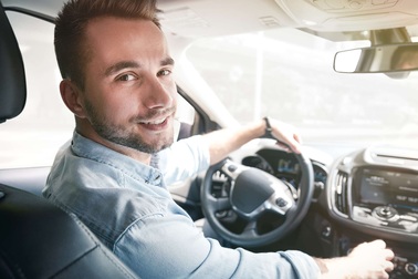 Đàn ông lái xe dễ mất tập trung hơn phụ nữ