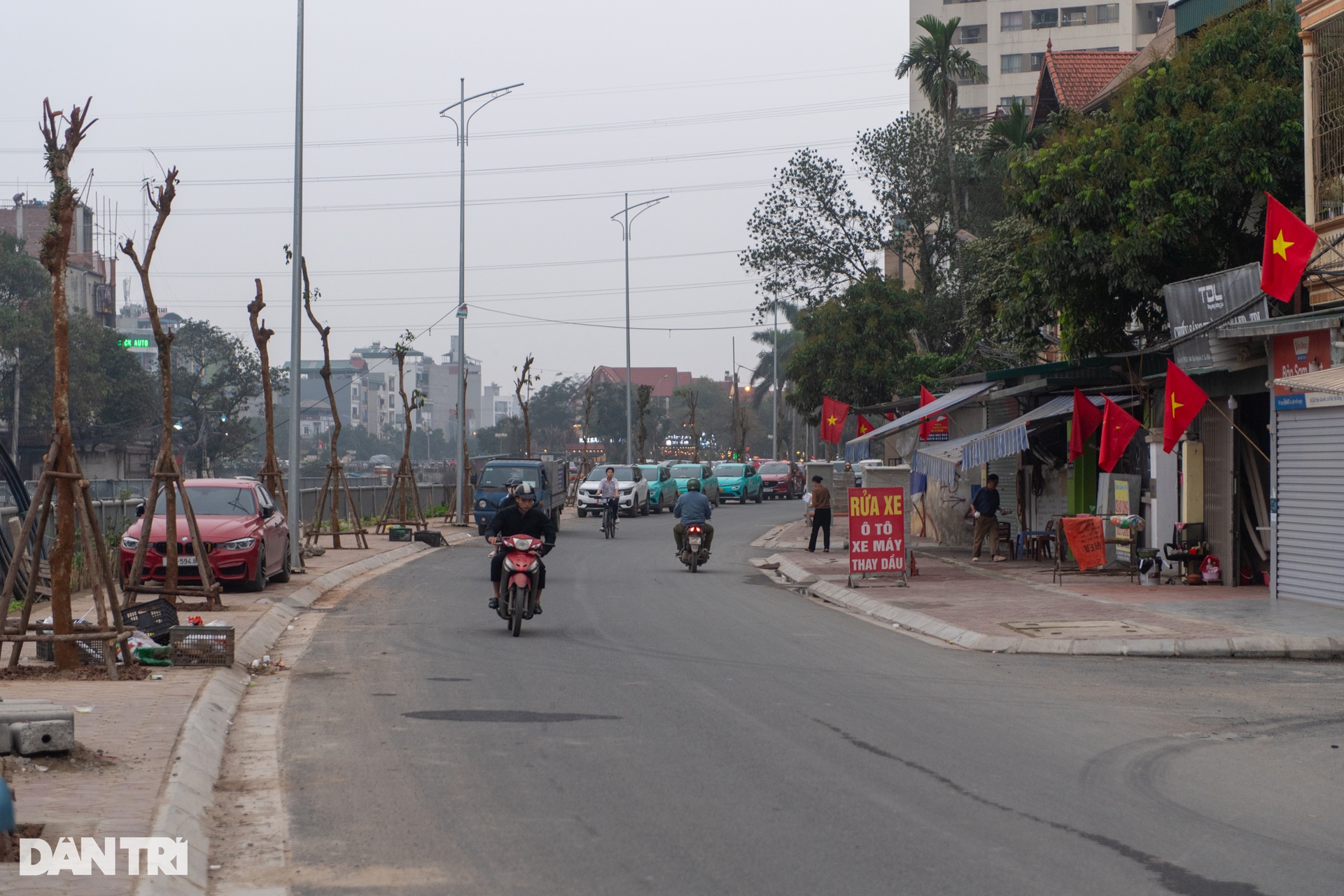Rác thải bủa vây dọc dự án chống ngập hơn 7.400 tỷ ở Hà Nội - 14 Rác thải bủa vây dọc dự án chống ngập hơn 7.400 tỷ ở Hà Nội - 14