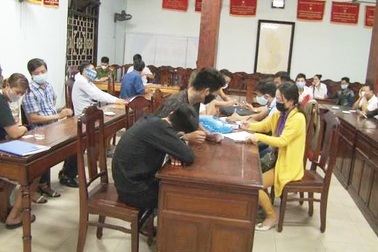 Thông tin chính thức vụ nhóm nam nữ thác loạn trong quán karaoke đóng cửa