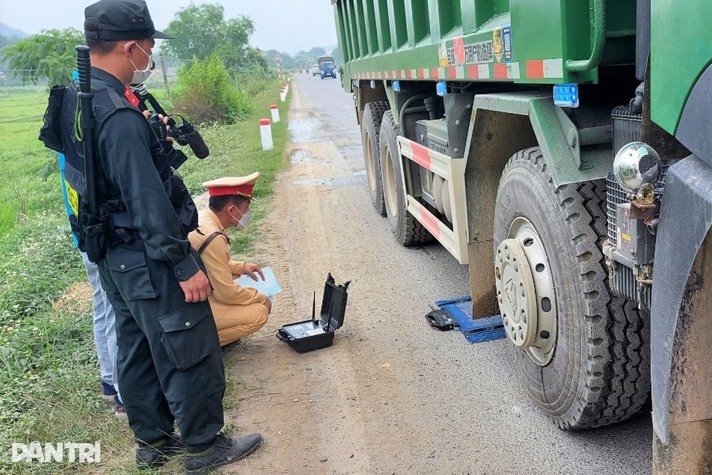 Không xử lý xe quá khổ, quá tải kiểu đầu voi đuôi chuột - 4