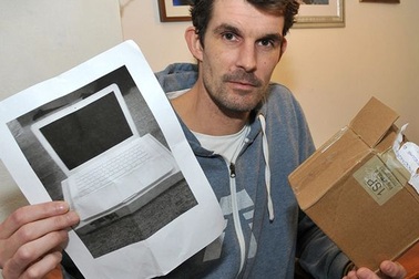 Mất 300 bảng mua cái... ảnh chụp máy tính xách tay