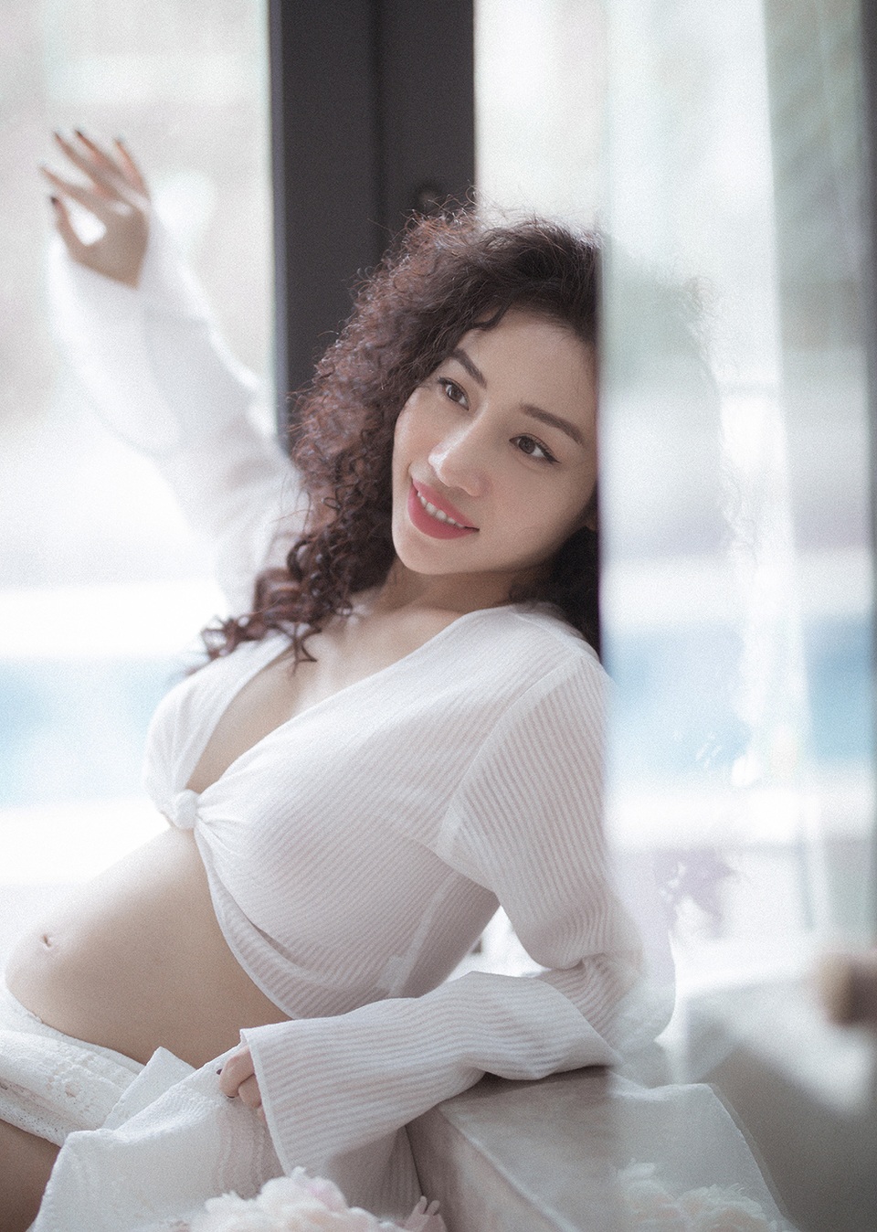 Hằng Bingboong khoe ảnh bầu 6 tháng - 6