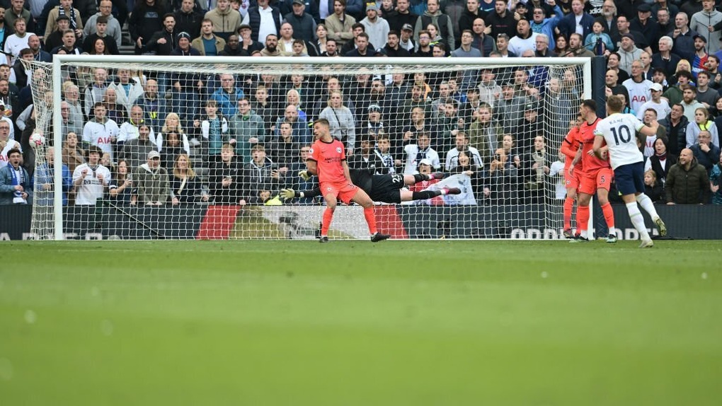 Newcastle, Tottenham tiếp tục đua tranh quyết liệt với Man Utd - 3 Newcastle, Tottenham tiếp tục đua tranh quyết liệt với Man Utd - 3