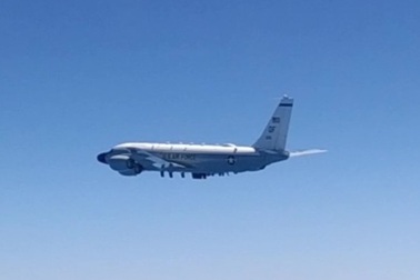 Video chiến đấu cơ Nga “đuổi” máy bay trinh sát Mỹ gần không phận