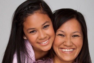 Mẹ dạy con gái cách yêu thương