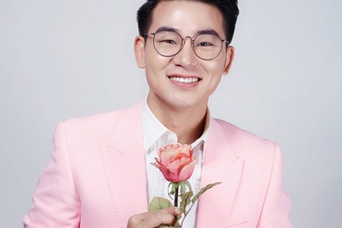 Ca sĩ Việt Tú: “Người ta hiểu nhầm rằng tôi có đại gia chống lưng...”