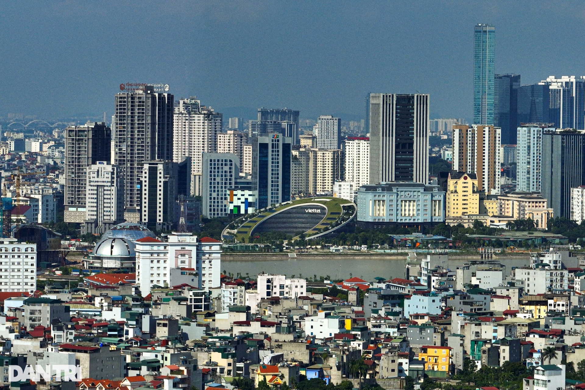 Hà Nội trùng điệp cao ốc sau 15 năm mở rộng địa giới hành chính - 7 Hà Nội trùng điệp cao ốc sau 15 năm mở rộng địa giới hành chính - 7