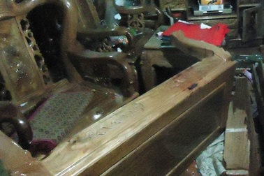 Triệu tập hàng xóm gia đình nạn nhân vụ nổ đài cát-xét