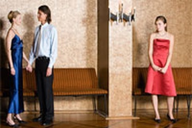 Thả gà nhà ra đuổi