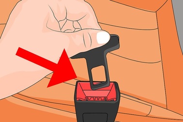 Cài dây an toàn có khó chịu đến mức phải mạo hiểm tính mạng?