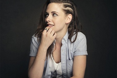 Kristen Stewart nổi bật tại liên hoan phim 