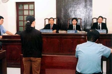 Ly hôn có bị mất quyền làm cha không?