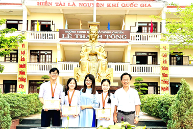 54 học sinh đi thi, 51 em đoạt giải Olympic 30/4