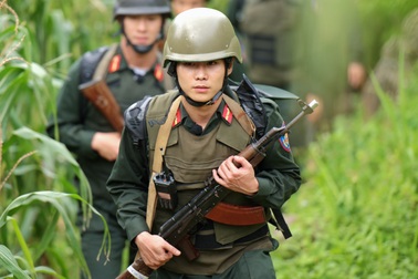 Tăng Duy Tân, Đinh Tiến Đạt bỡ ngỡ khi nhập vai chiến sĩ phá án ma túy