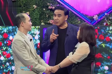 Hơn 50 tuổi, người đàn ông có 3 con vẫn muốn sinh thêm