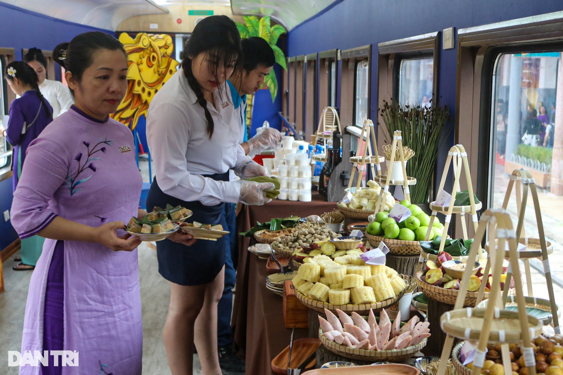 Trải nghiệm trên đoàn tàu du lịch đi qua cung đường sắt đẹp nhất Việt Nam - 3