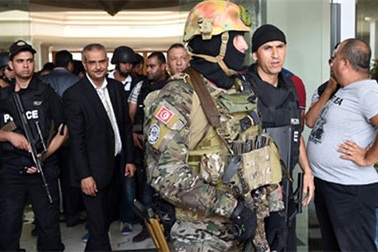 Nhiều quốc gia báo động an ninh cao sau 3 vụ tấn công khủng bố