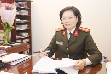 Nữ nhà giáo hai lần đoạt danh hiệu “Chiến sỹ thi đua toàn lực lượng CAND”