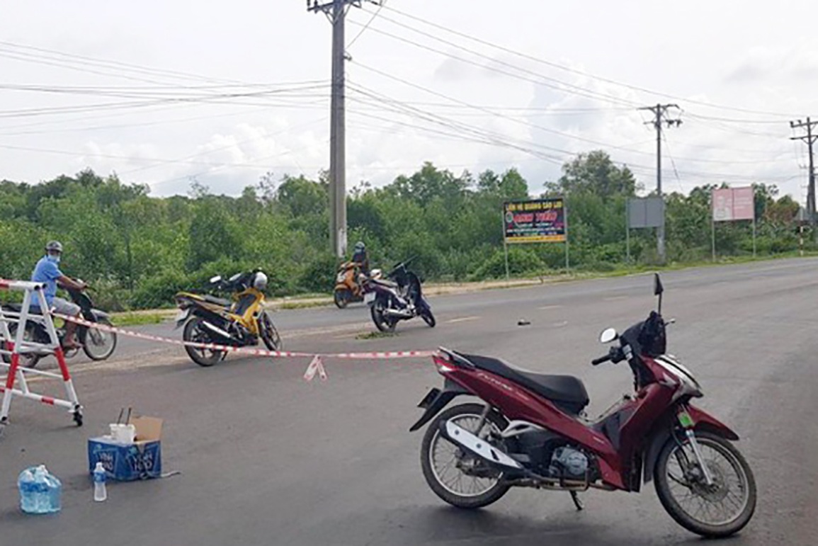 Bắt nghi can chính trong vụ giết người táo tợn ở Bình Thuận - 3 Bắt nghi can chính trong vụ giết người táo tợn ở Bình Thuận - 3