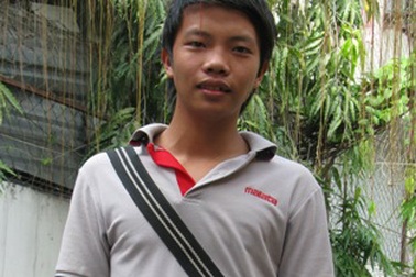 "Thầy giáo tương lai" học giỏi để đền đáp công ơn mẹ